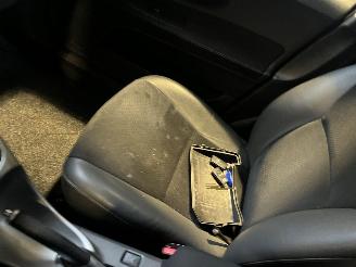 Toyota Auris 1.8 Full Hybrid Executive 44.000 NAP! picture 24