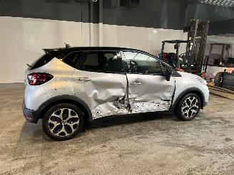 Renault Captur 1.2 TCe Bose 52.000 KM Automaat! picture 6