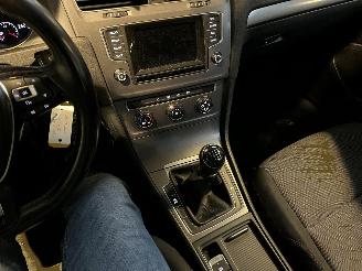 Volkswagen Golf 1.6 TDI Trendline Plus BlueMotion picture 20