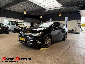 Voiture accidenté Toyota Auris 1.8 Hybrid Executive 2018/3