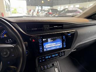 Toyota Auris 1.8 Hybrid Executive picture 18