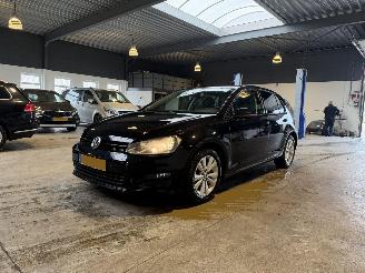 Unfallwagen Volkswagen Golf 1.2 TSI Highline 2013/1