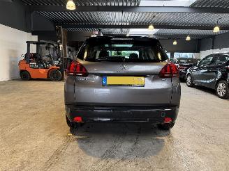 Peugeot 2008 1.2 PureTech Blue Lion picture 4