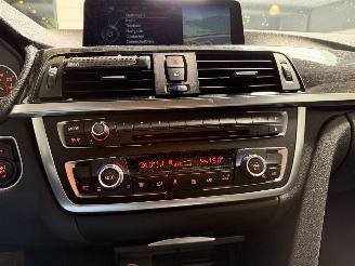 BMW 3-serie 320i Executive picture 23