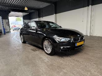 BMW 3-serie 320i Executive picture 7