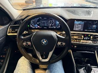 BMW 3-serie 330e Business Edition Plus BTW! picture 30