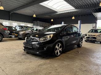 Coche accidentado Kia Rio 1.4 CVVT ExecutiveLine 2014/5