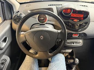 Renault Twingo 1.5 dCi Dynamique picture 16