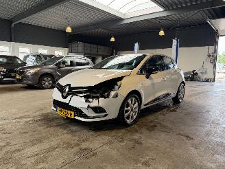 Coche accidentado Renault Clio 0.9 TCe Limited 2017/9