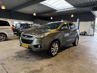 Damaged car Hyundai Ix35 2.0i i-Catcher 2011/1