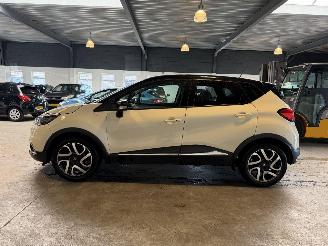Damaged car Renault Captur 0.9 TCe 2015/3