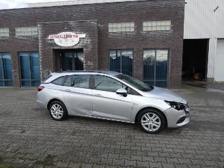 Auto incidentate Opel Astra SPORTS TOURER 1.4 Edition Automaat 2021/9