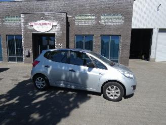 uszkodzony samochody osobowe Kia Venga 1.4 CVVT X-pect 2011/6