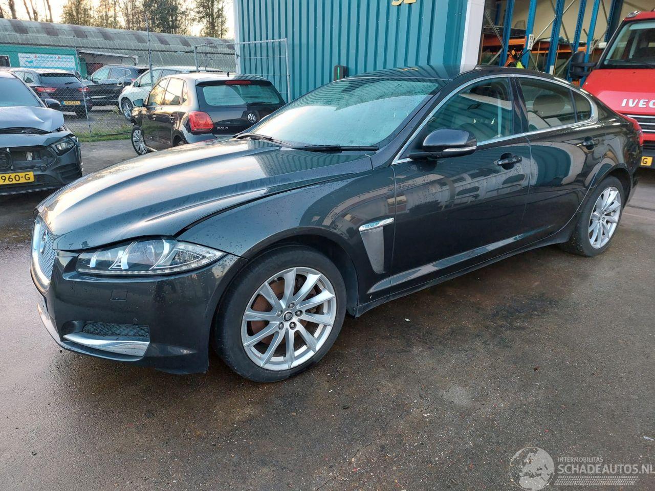Jaguar XF XF (CC9) Sedan 2.2 D S200 16V (224DT) [147kW]
