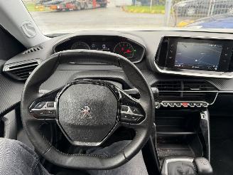 Peugeot 2008 1.2 75KW Clima Navi Led 360 view Active NAP picture 7