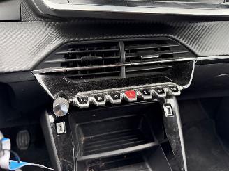 Peugeot 2008 1.2 75KW Clima Navi Led 360 view Active NAP picture 11