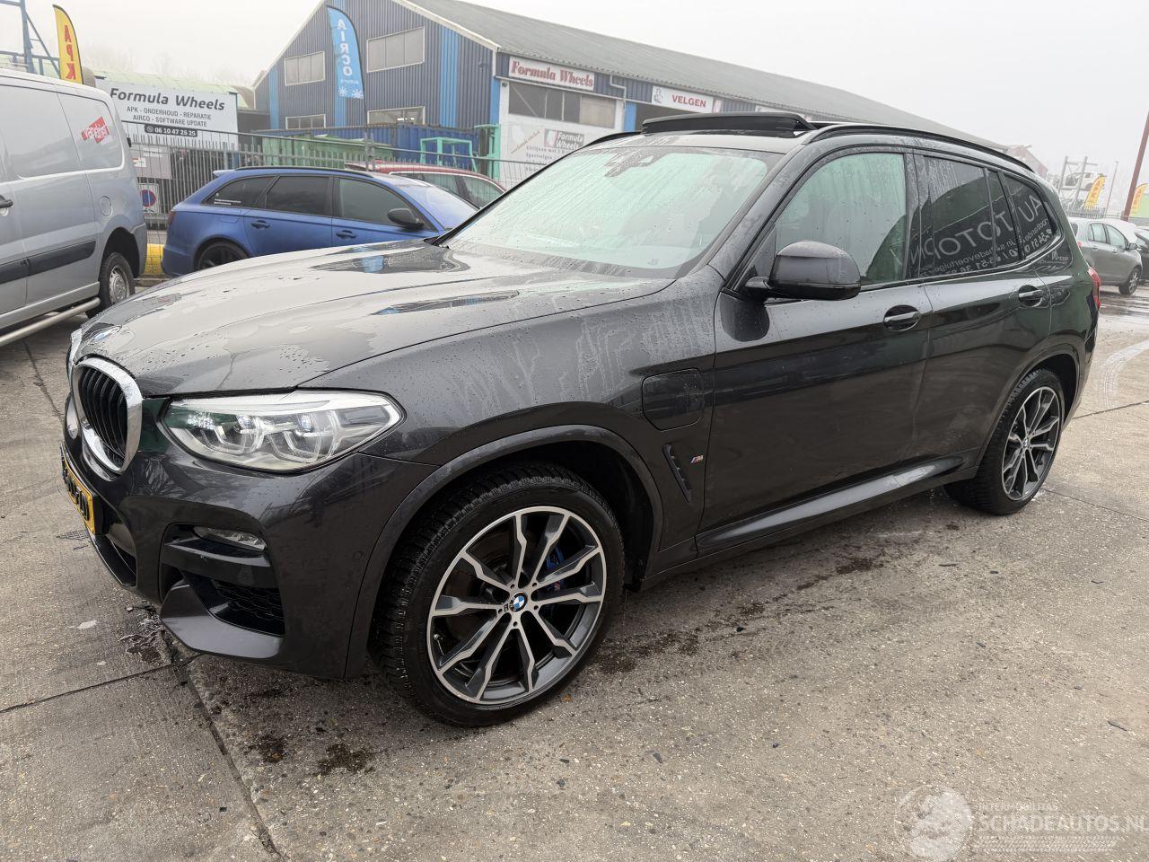 BMW X3 30e 135KW xDrive Autom. Pano Clima Navi NAP