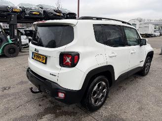 Jeep Renegade 1.4 MultiAir 103KW Clima Navi Pano Longitude picture 3