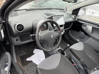 Peugeot 107 1.0-12V XR 50KW Airco Navi 5-Drs NAP picture 6