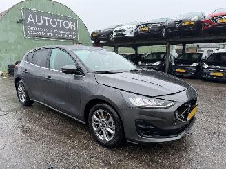 Damaged car Ford Focus 1.0 Ecoboost 92KW Clima Navi Led Hybrid Titanium 5-Drs NAP 2023/3