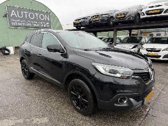 damaged passenger cars Renault Kadjar 1.2 TCE 96KW Bose Pano Clima Navi Led 2016/7