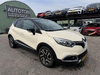 damaged passenger cars Renault Captur 0.9 TCE 66KW Xmod Clima Navi Camera Led NAP 2016/1