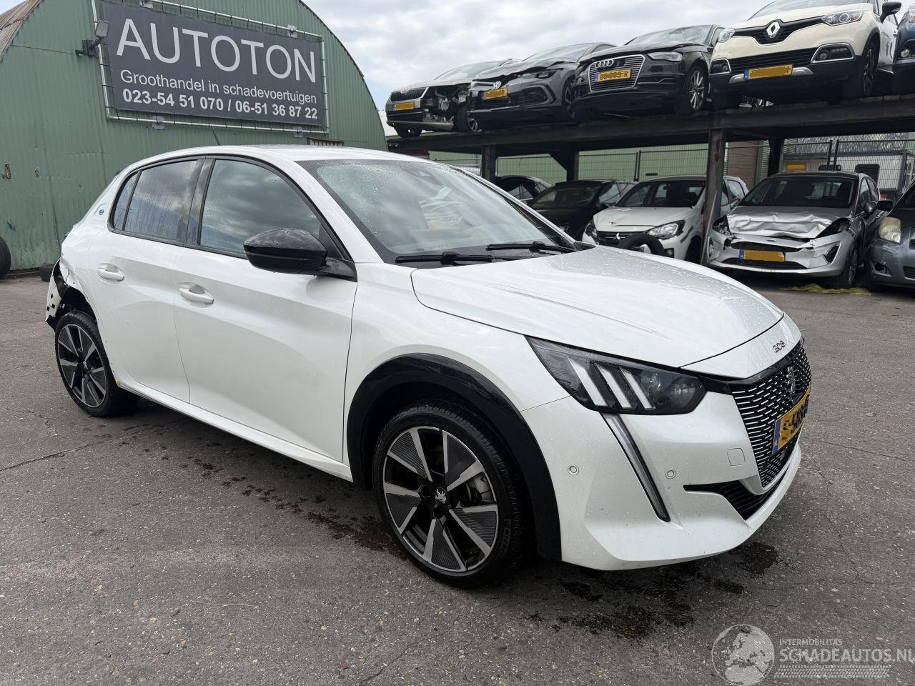 Peugeot e-208 50 kWh 100KW GT Pack Clima Navi Led Xenon Virt. Cockpit NAP