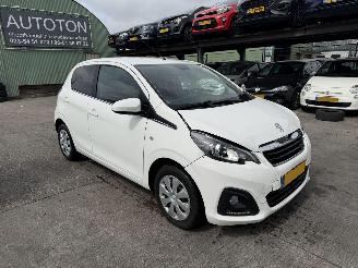 Damaged car Peugeot 108 1.0 e-VTI 53KW Led Airco 5-Drs Active NAP 2020/1