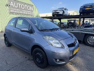 Unfallwagen Toyota Yaris 1.3 VVTi 74KW Automaat Clima Aspiration NAP 2010/6