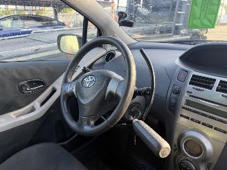 Toyota Yaris 1.3 VVTi 74KW Automaat Clima Aspiration NAP picture 8