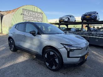 Voiture accidenté Volvo EX30 69 kWh 200KW Single Motor Extended Range Plus Clima Navi Led NAP 2024/3