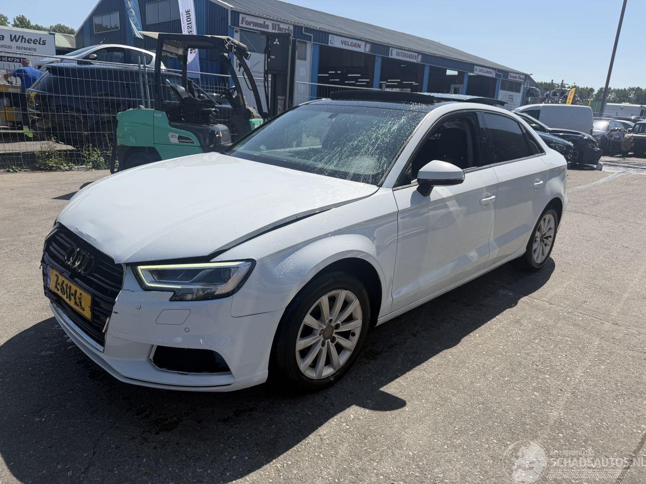 Audi A3 1.5 TFSI 110KW Pano Navi Clima Led Sedan