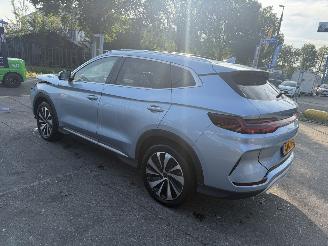 krockskadad bil auto BYD Seal U 87 kWh 160KW Pano HUD Clima Navi Limited Edition 360Camera 2025/9