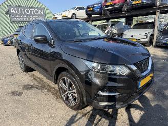 Schadeauto Nissan Qashqai 1.2 85KW Clima Navi Led Pano N-Connecta 2018/3