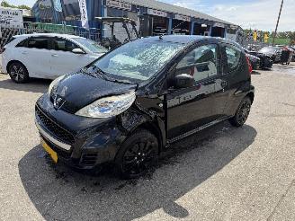Peugeot 107 1.0-12V 50KW XR NAP picture 3