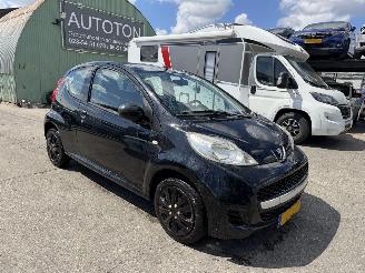 Unfallwagen Peugeot 107 1.0-12V 50KW XR NAP 2009/6