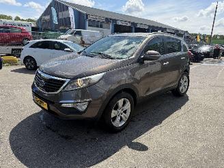 Schadeauto Kia Sportage 1.6 GDI 99KW Clima Navi Led Plus Pack NAP 2013/1
