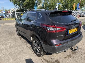 Damaged car Nissan Qashqai 1.2 85KW Tekna Clima Navi Led Pano 2018/6