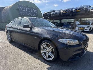 Damaged car BMW 5-serie 528i 190KW Autom. Clima Navi Leer Xenon Led Executive 2011/5