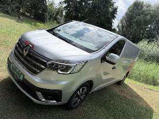 skadebil bedrijf Renault Trafic LUXURY AUTOMAAT 2025/3