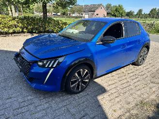 Vaurioauto  passenger cars Peugeot 208 GT 2022/1