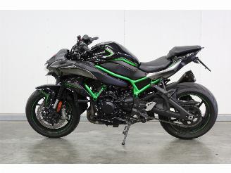 Vrakbiler motor Kawasaki  ZH2 2021