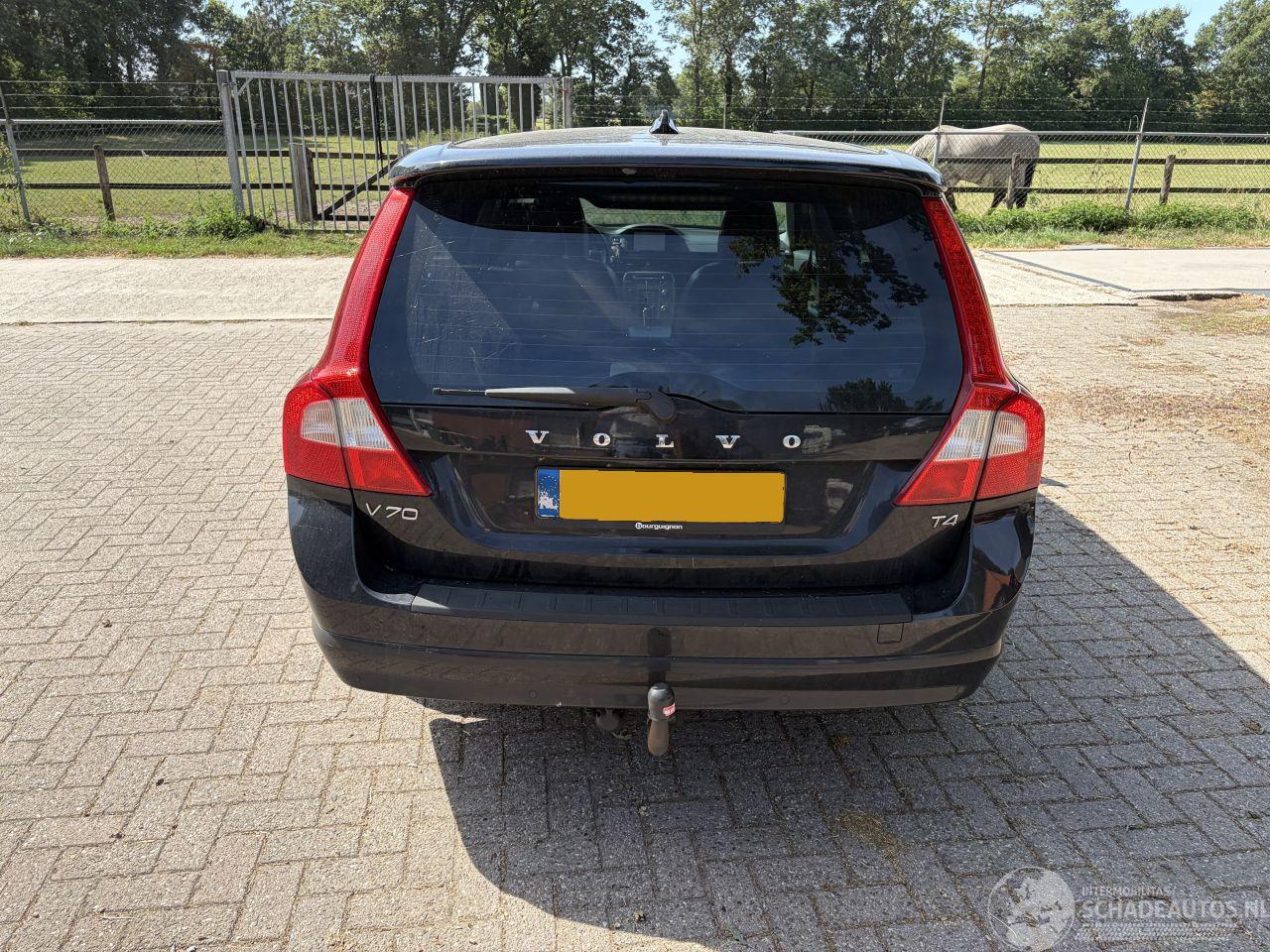 Volvo V-70 T4 AUTOMAAT