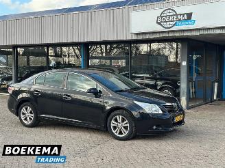 Schadeauto Toyota Avensis 2.0 VVTi Dynamic Automaat Navigatie Clima Cruise 2009/4