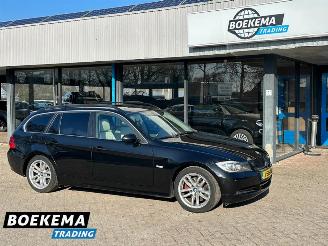 Damaged car BMW 3-serie 325xi 218PK High Exe 4X4 Leer Automaat Open-Dak Keylss Navigatie 2006/2