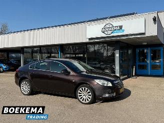 Damaged car Opel Insignia 2.0 CDTI EcoFLEX Edition Navigatie Clima Cruise 2012/6