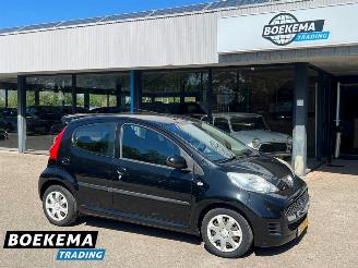 Coche accidentado Peugeot 107 1.0-12V XS Airco 5-Drs Elek-pakket 2010/6