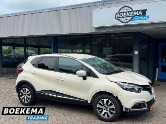 damaged passenger cars Renault Captur 0.9 TCe Expression Keyless Airco Cruise Trekh. 2014/5