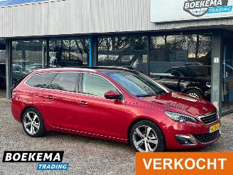 uszkodzony samochody osobowe Peugeot 308 SW 1.2 e-THP Première Pano Navi Clima Cruise 2015/1