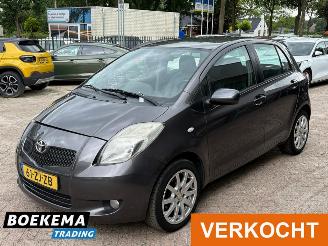 Toyota Yaris 1.3 VVTi Sol MMT Automaat Leer Airco picture 4